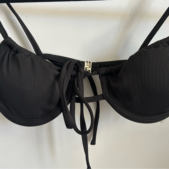 BLACK BIKINI TOP!! - Picture 4 of 4